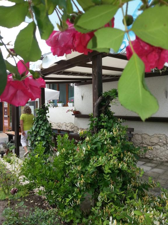 קרנבו Sea View Family Hotel מראה חיצוני תמונה